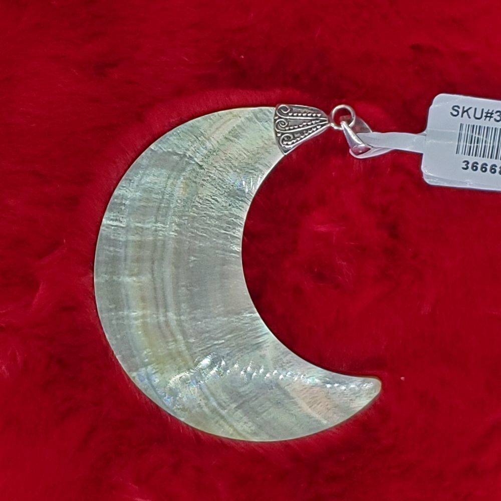 Shell Pendant‎ - Picture 7 of 15